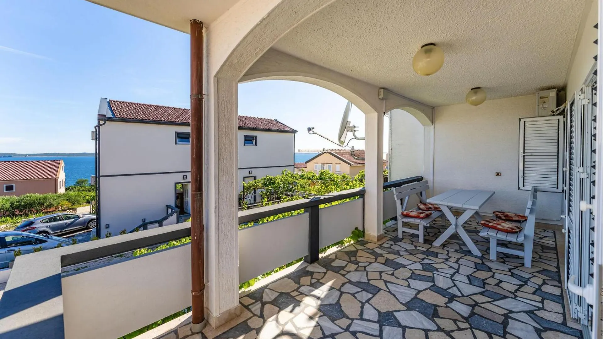 Nice Apartment In Rtina With Wifi
