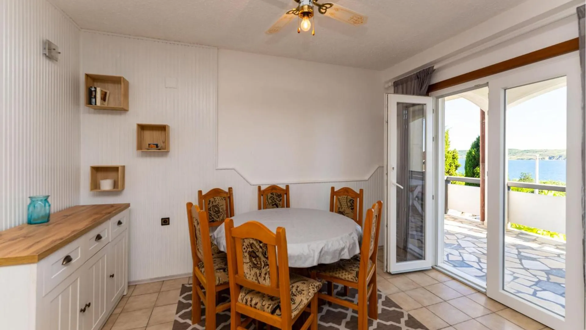 Nice Apartment In Rtina With Wifi